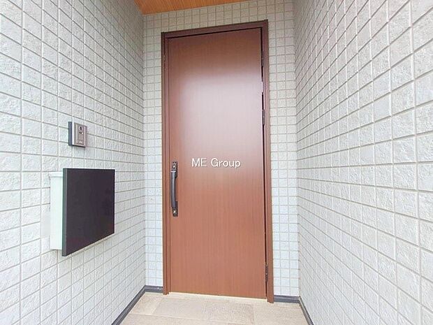 ■ 家族とゲストをやさしく迎える、心温まる玄関