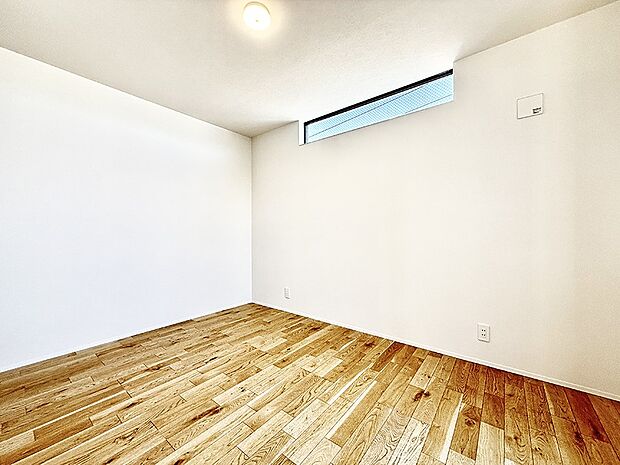 ■シンプルな空間で、収納付きベッドやデスクなど、多機能な家具を活用しやすいです