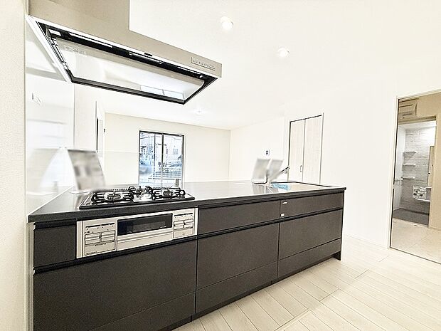 ■家族の絆を深める、温もりのあるキッチン