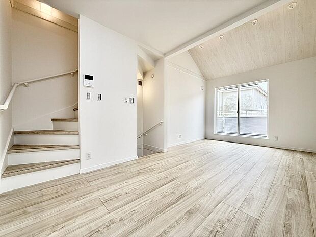 ■ナチュラルなリビングはどんなインテリアにも合います