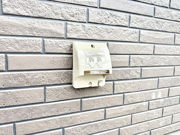 ■屋外に電源コンセントがあれば、高圧洗浄機で窓や外壁を掃除するなど便利です。