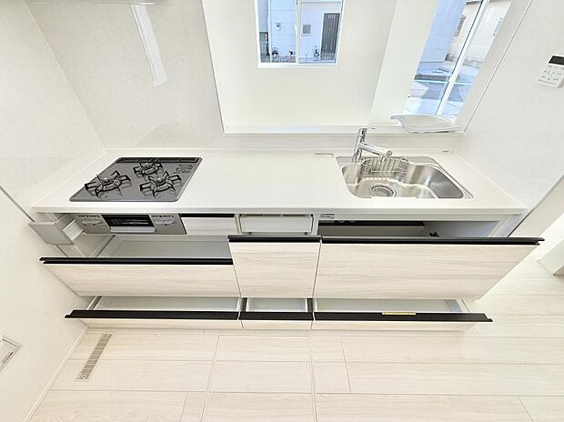 ■美味しい時間が生まれる、笑顔あふれるキッチン