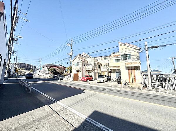 前面道路広々