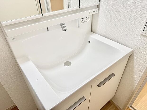 ■手洗いや顔を洗う時も快適に使える便利なシャワー
