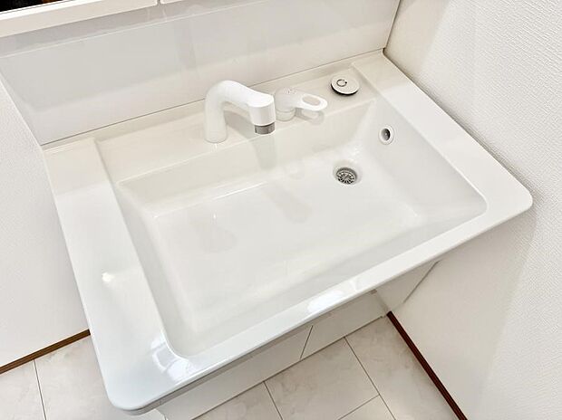 ■手洗いや顔を洗う時も快適に使える便利なシャワー