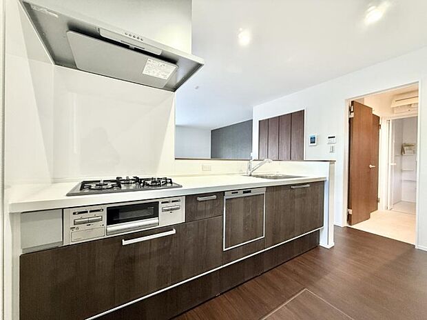 ■家族の絆を深める、温もりのあるキッチン