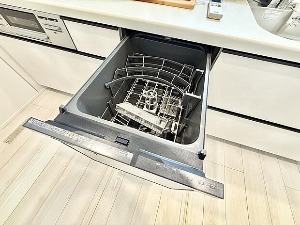 ■手間なく洗浄！食器をピカピカに仕上げてくれます