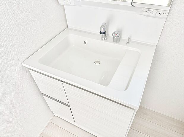 ■手洗いや顔を洗う時も快適に使える便利なシャワー