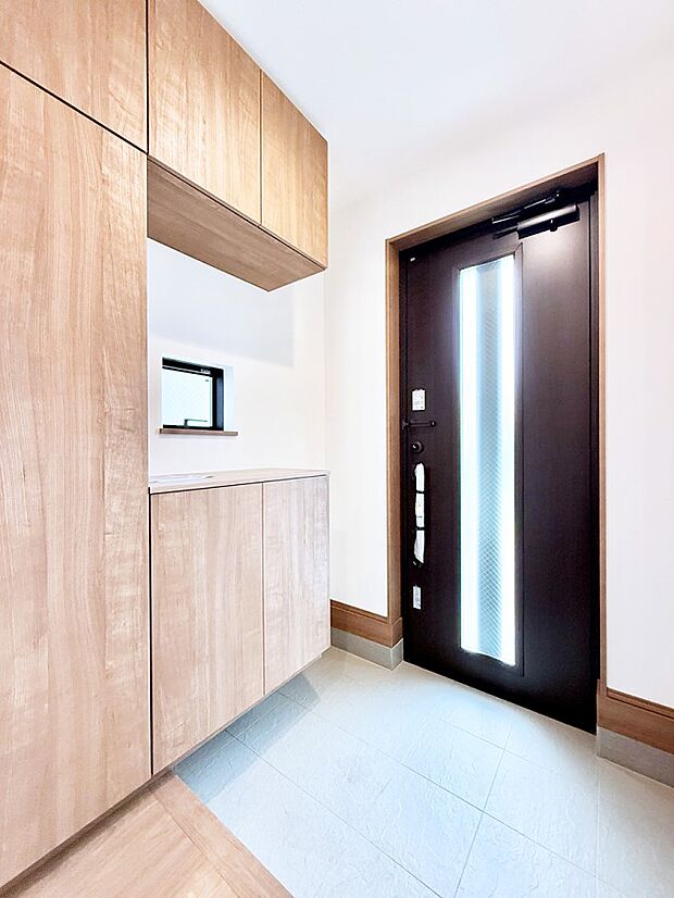 ■ 毎日を気持ちよく迎える、明るく温もりのある玄関