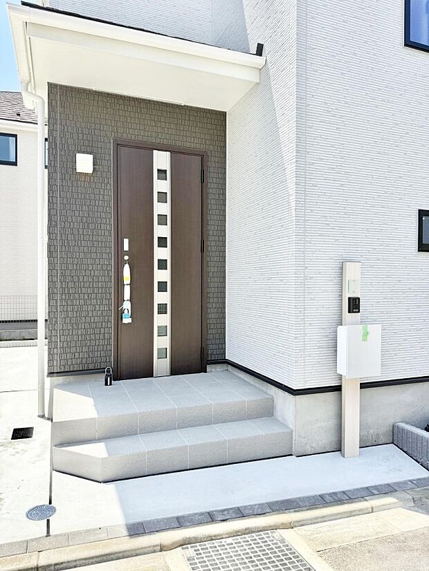 D号棟 ■ 心地よい暮らしへとつながる、温かい玄関