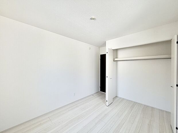 ■落ち着いた色合いのお部屋で穏やかな時間を楽しめます