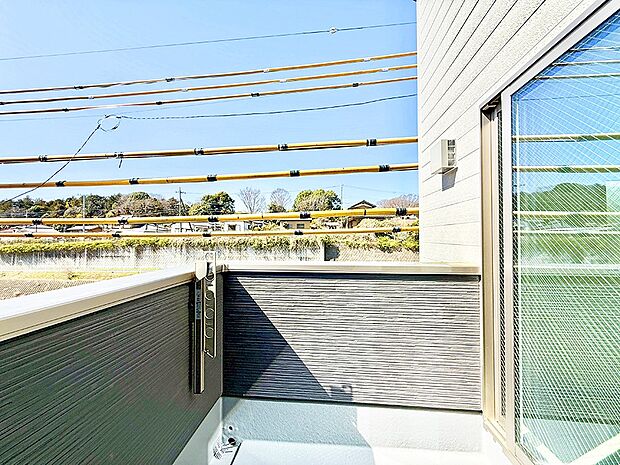 ■ 季節の移ろいを感じられる開放的な空間です