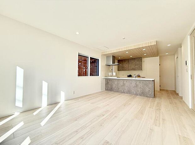 ■くつろぎと笑顔が集まる、心温まるリビング