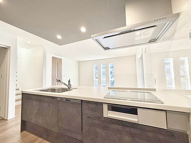 ■シンプルで機能的、毎日使いやすいキッチン