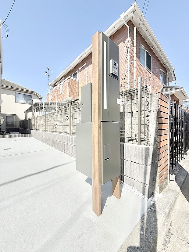■不在時でも荷物が受け取れる便利な宅配ボックス