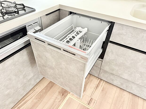 ■手間なく洗浄！食器をピカピカに仕上げてくれます