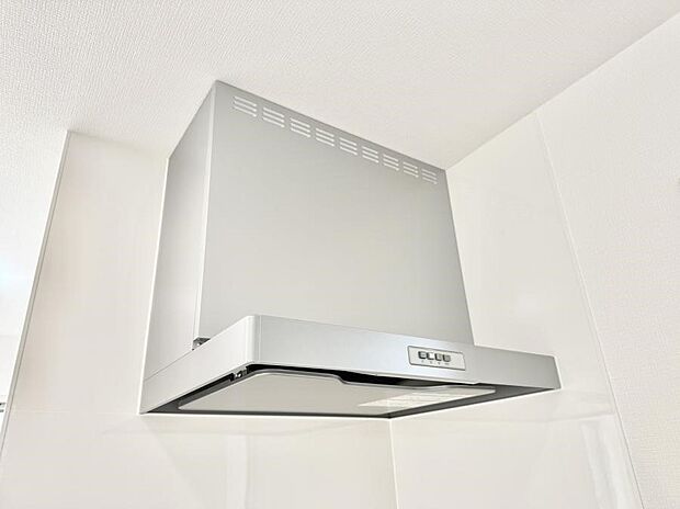 ■フードに覆われている為、匂いが換気扇に誘導され、効率的に排煙ができます