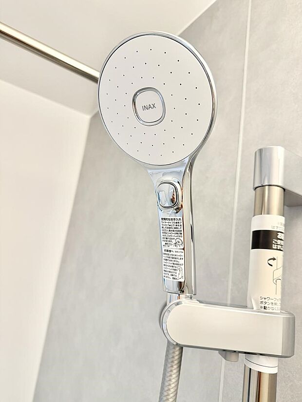 ■手元で簡単に止水できるため、水の無駄遣いを減らすことができます。