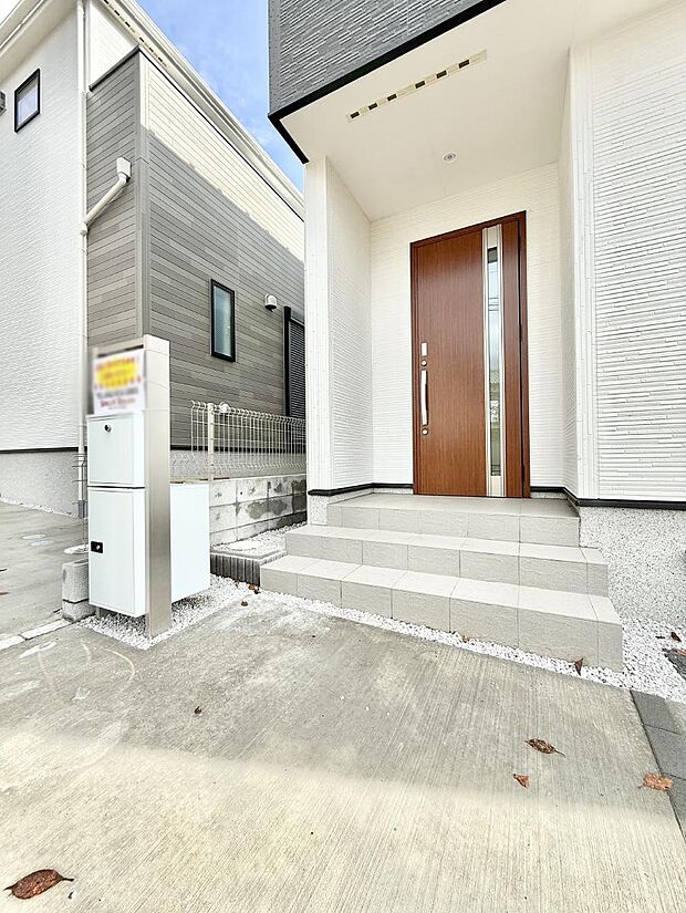 ■ 心地よい暮らしへとつながる、温かい玄関