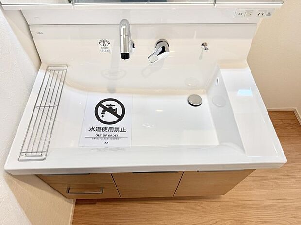 ■手洗いや顔を洗う時も快適に使える便利なシャワー