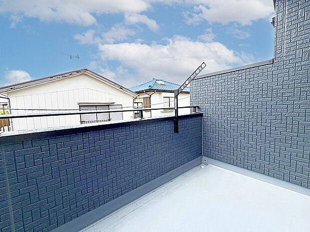 3号棟 ■ 季節の移ろいを感じられる開放的な空間です