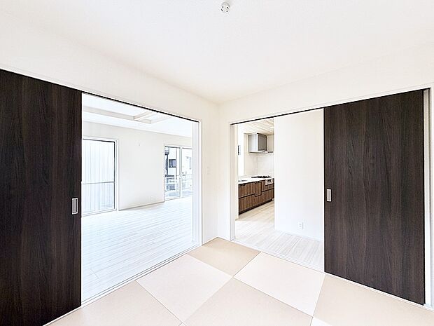 3号棟 ■落ち着いた色合いのお部屋で穏やかな時間を楽しめます