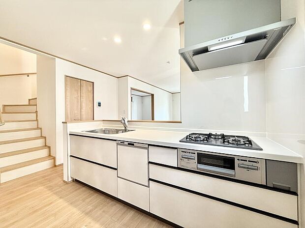 ■広々キッチンでお子さんも一緒にお手伝いできます!