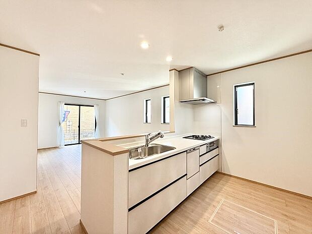 明るさと開放感たっぷりなキッチン!