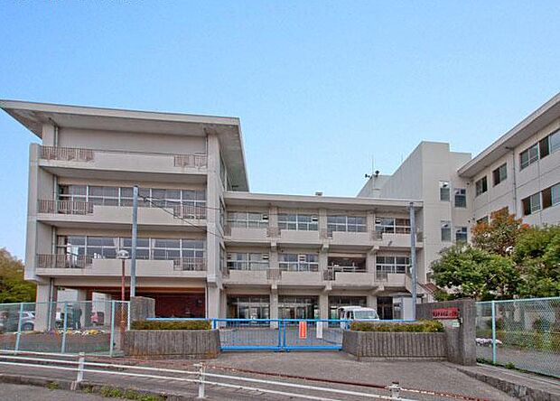 小学校 400m 鎌倉市立関谷小学校