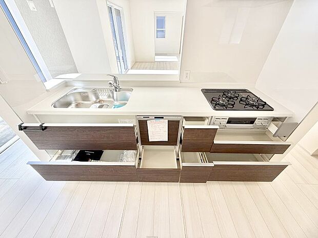 ■家族の絆を深める、温もりのあるキッチン