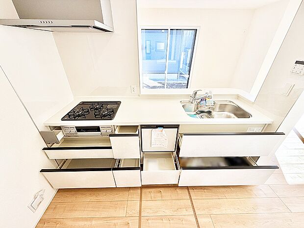 ■料理がもっと楽しくなる、快適なキッチン空間