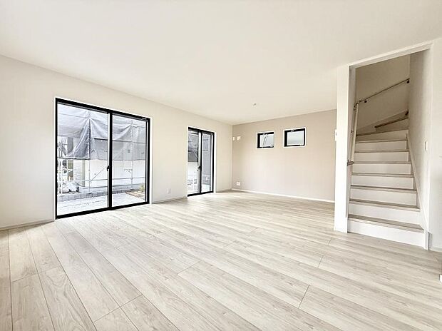 ナチュラルなリビングはどんなインテリアにも合います