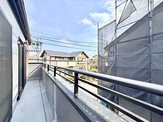 お洗濯物がよく乾く陽当たり良好のバルコニーです!