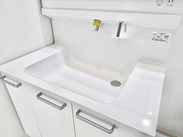 ■手洗いや顔を洗う時も快適に使える便利なシャワー