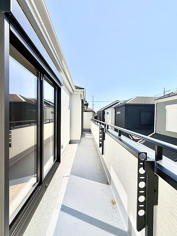 お洗濯物がよく乾く陽当たり良好のバルコニーです!