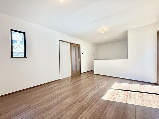 インテリアを考えるのが楽しみな広いリビングです!