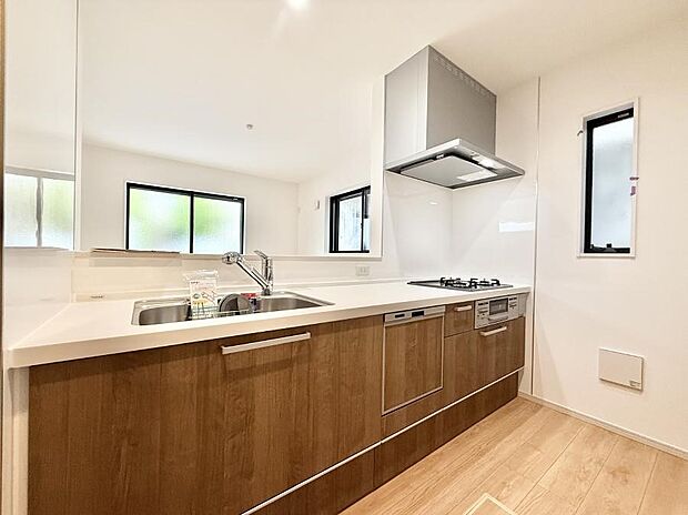 ■シンプルで機能的、毎日使いやすいキッチン