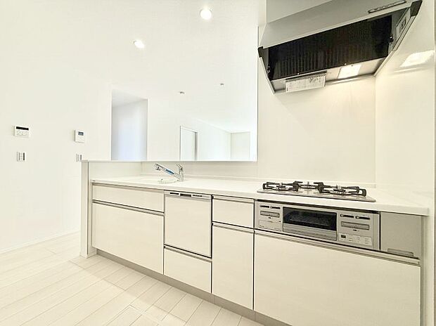 ■シンプルで美しく心地よい時間を生むキッチン空間