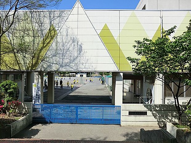 小学校 1300m 川崎市立東小倉小学校
