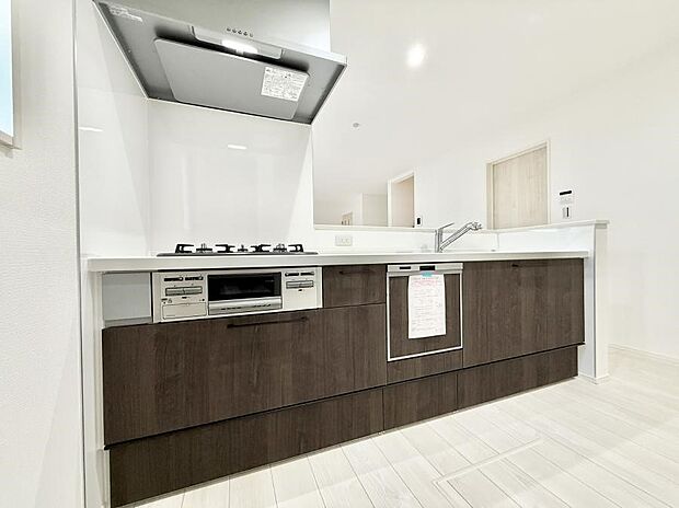 ■家族の絆を深める、温もりのあるキッチン