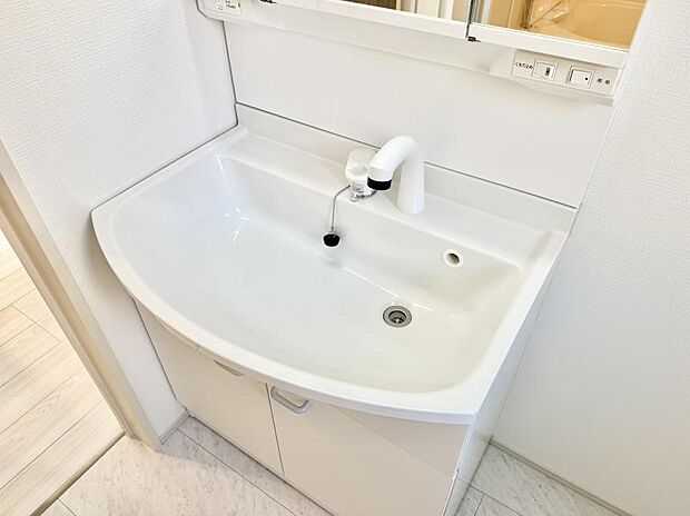 ■手洗いや顔を洗う時も快適に使える便利なシャワー