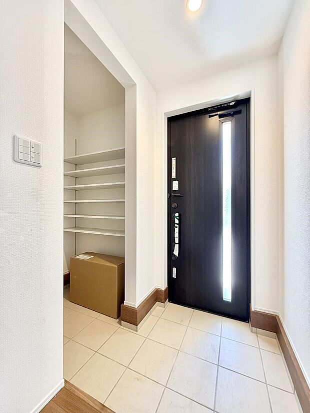 ■ 毎日を気持ちよく迎える、明るく温もりのある玄関