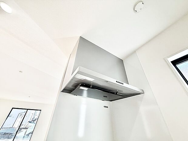 ■調理時の蒸気や匂いが換気扇に誘導され、効率的に排煙ができます。