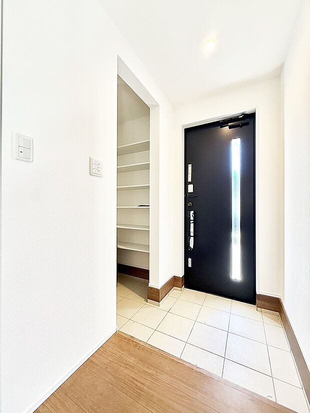 ■ ここから始まる一日、すっきり整った玄関