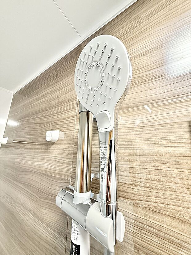 ■手元で簡単に止水できるため、水の無駄遣いを減らすことができます。  