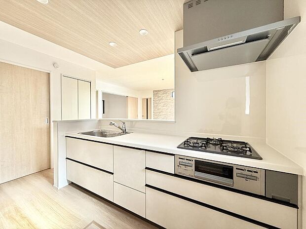 ■家族の絆を深める、温もりのあるキッチン