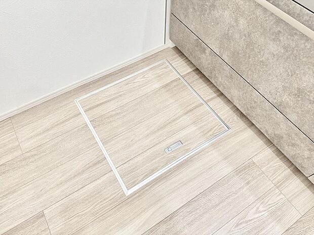 ■季節物など簡単に収納でき便利