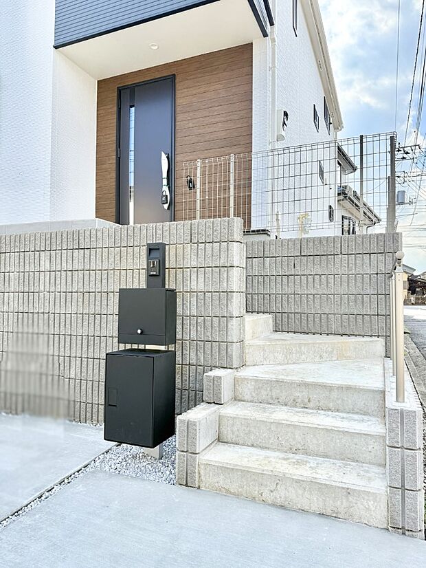 ■ 心地よい暮らしへとつながる、温かい玄関