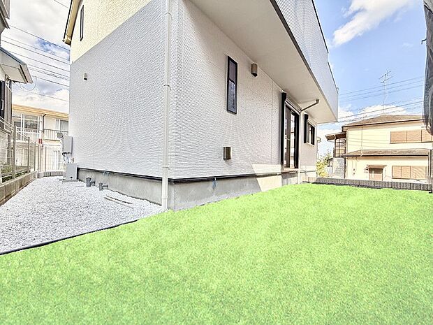 ガーデニングや家庭菜園などの趣味スペースにピッタリ  ※芝生はイメージです
