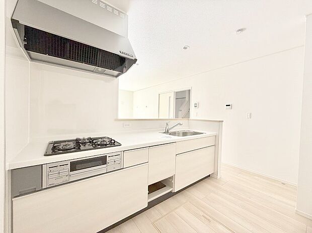 ■シンプルで機能的、毎日使いやすいキッチン